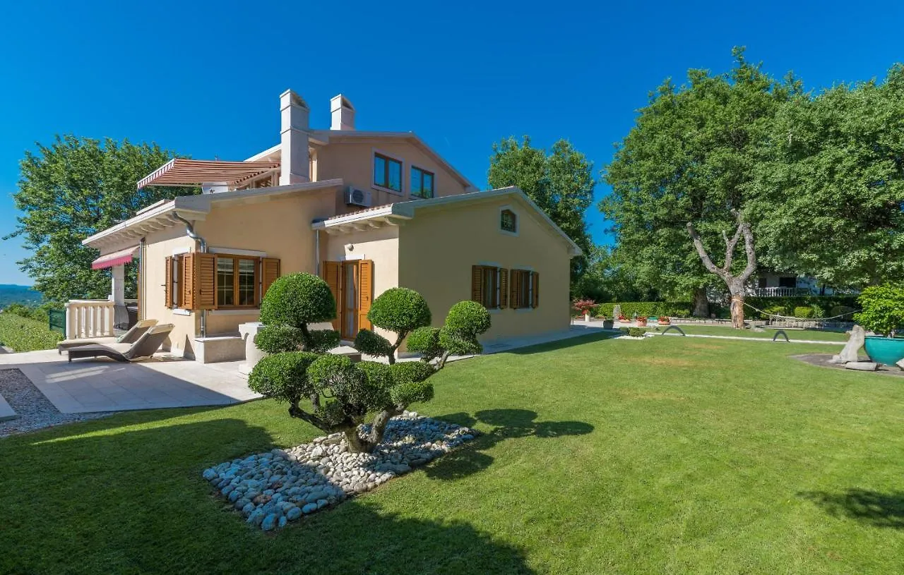Rosa Villa Labin