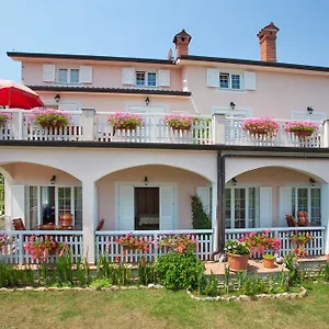 Villa Lidija Apartment